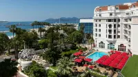 Hôtel Barrière le Majestic Cannes - sul mare