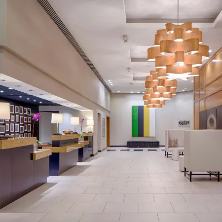 DoubleTree by Hilton Hotel Houston - Greenway Plaza