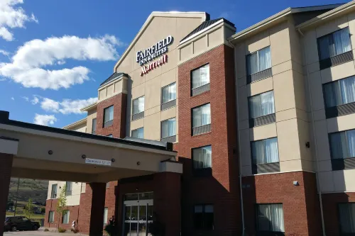 Fairfield Inn & Suites Vernon - Uima-altaat