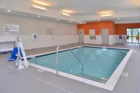 Hampton Inn & Suites Ames - مناسب للعائلات