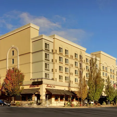 The Grand Hotel - Salem