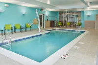 SpringHill Suites Medford Airport - Pool