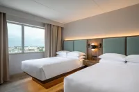 Hilton Winnipeg Airport Suites - พร้อมWifi