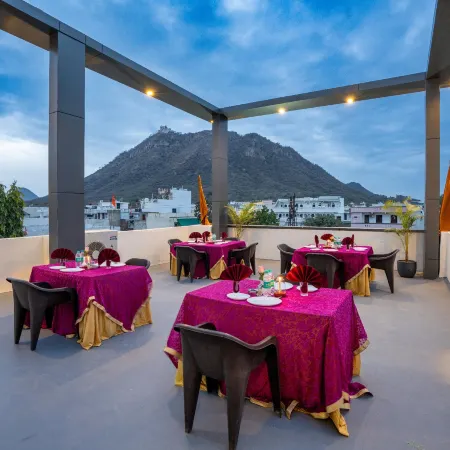 Hotel the Parmatma