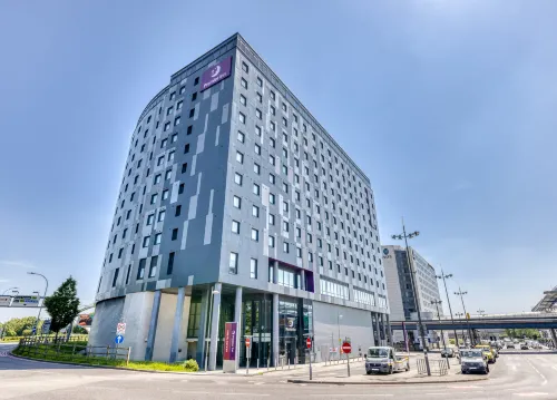 Premier Inn London Gatwick Airport (North Terminal) Hotel - Park Yeri