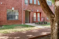 3-bedroom Modern apartment in downtown Bricktown with 24/7 gym and pool - 4 étoiles