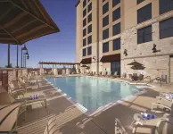 Embassy Suites by Hilton San Marcos Hotel Conference Center - Parking