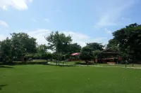 Hiranya Nature Retreat Отели в г. Шернапер