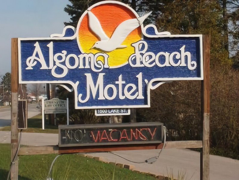 Algoma Beach Motel