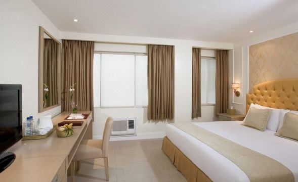 4. 호텔 세인트 엘..