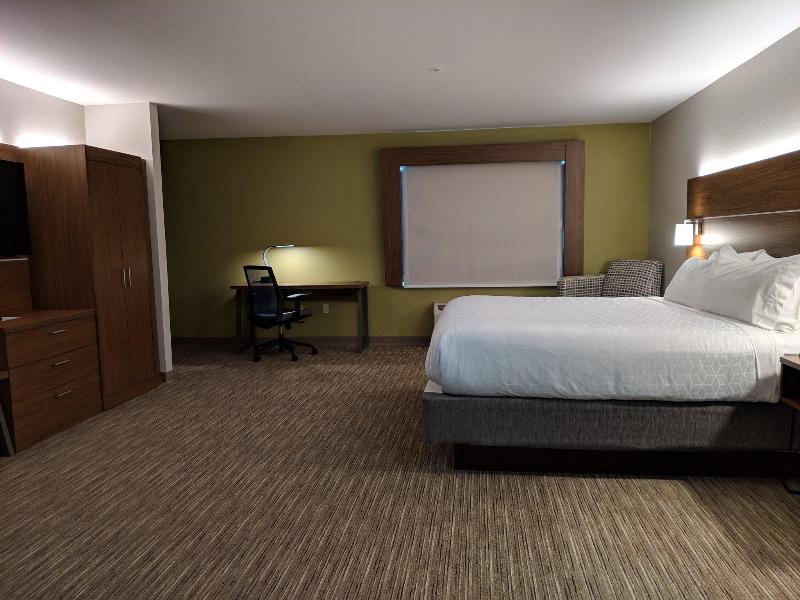 Holiday Inn Express Hotel & Suites Claypool Hill -Richlands Area, an Ihg Hotel