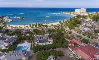 Sandcastles Beach Resort
