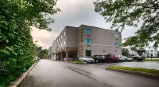 Best Western Airport Inn  Suites Cleveland