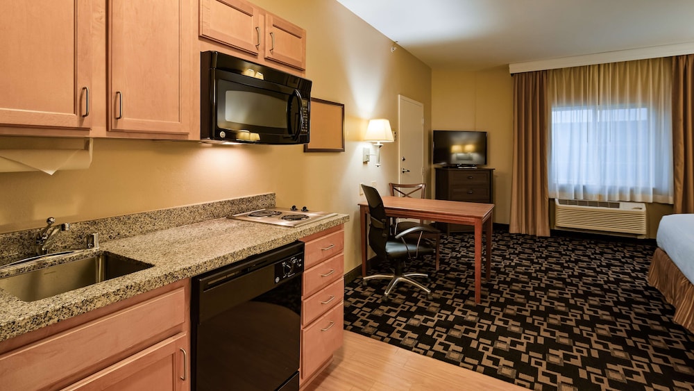 Best Western Plus Wausau/Rothschild Hotel