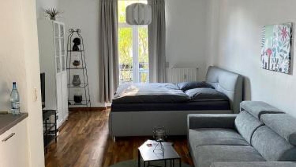 Zentrale Ferienwohnung Mit Balkon in Aachen