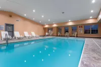 Ramada by Wyndham Sellersburg/Louisville North - Pools