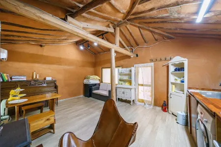 Goesan Hyeonminine Hwangtojip Pension Отели в г. Квесан