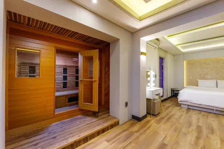 Daegu Seongseo Hotel the Stay Romantic Отели рядом с достопримечательностью «The ARC»