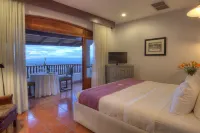 Alta Las Palomas Hotels in Río Oro