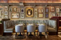 Small Luxury Hotels of the World - Breidenbacher Hof - فطور