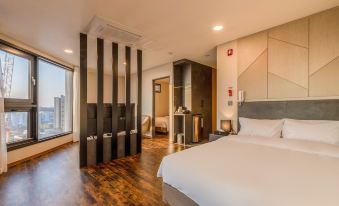 Urban-Est Hotel - Housity