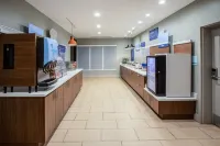 Holiday Inn Express & Suites ROCKPORT - BAY VIEW by IHG - breakfast