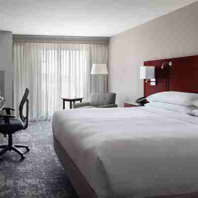 DoubleTree by Hilton Minneapolis Airport Rooms