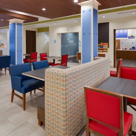 Holiday Inn Express & Suites LATTA by IHG