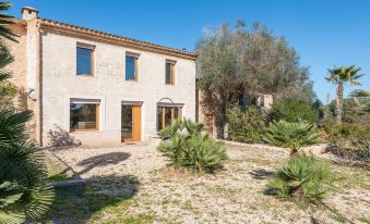 Rural Villa for Rent Near Manacor and Rafa Nadal Academy, Mallorca