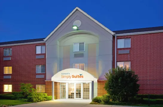 Sonesta Simply Suites Chicago Naperville Hotels in Warrenville