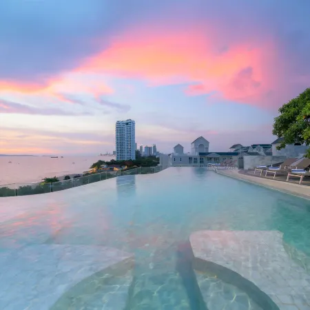 Bayphere Hotel Pattaya JC