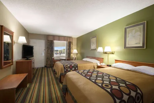 Super 8 by Wyndham Meridian