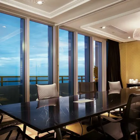 Grand Papua Hotel Отели рядом с достопримечательностью «Заповедник Порт-Морсби»