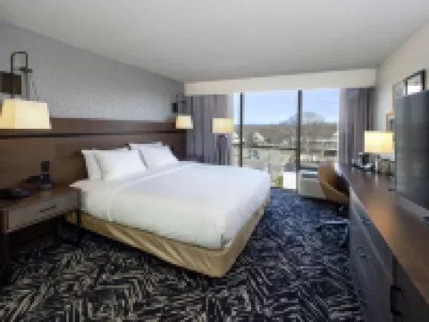DoubleTree by Hilton Jamestown