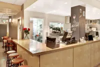 Travelodge by Wyndham Culver City Các khách sạn ở Thành phố Culver