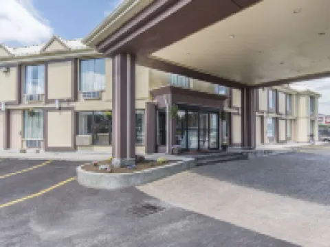 Econo Lodge Hotels in Orillia