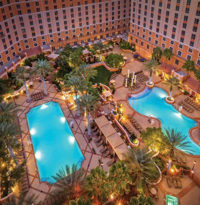 屋外プール ウィンダム グランド デザートの写真