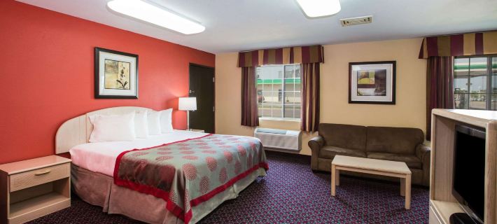 Ramada by Wyndham Sioux Falls Hotels in Sioux Falls