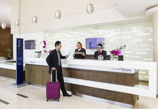 노보텔 내부 전경