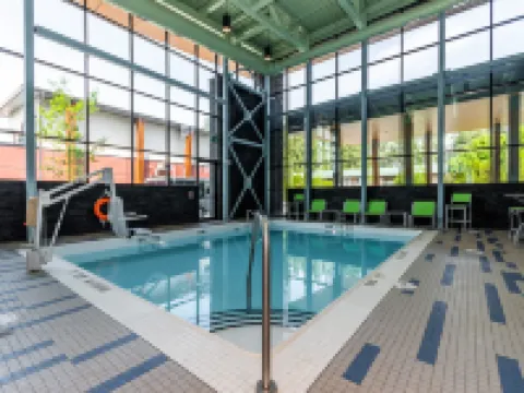 ホリデイ イン エクスプレス & スイーツ チリワック イースト by IHG チリワックのホテル