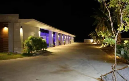 Ozone Resort Pranburi Отели рядом с достопримечательностью «Pranburi Mongrove Forest»