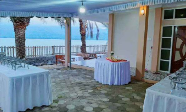 Sunrise Hotel Larantuka - Housity
