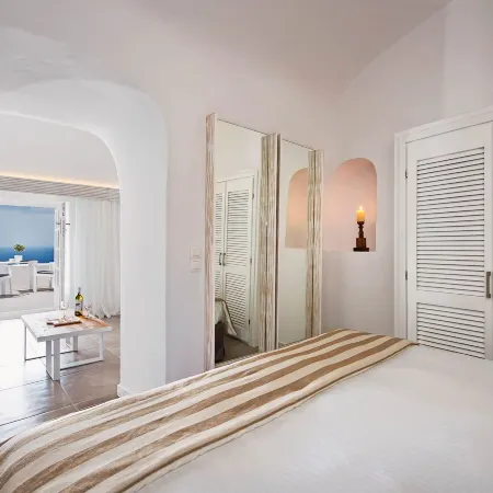 Athina Luxury Suites