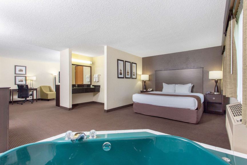 AmericInn by Wyndham Rhinelander