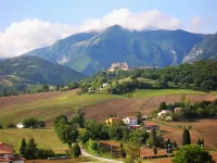Mansarda Viti - Sguardo su Frontone -