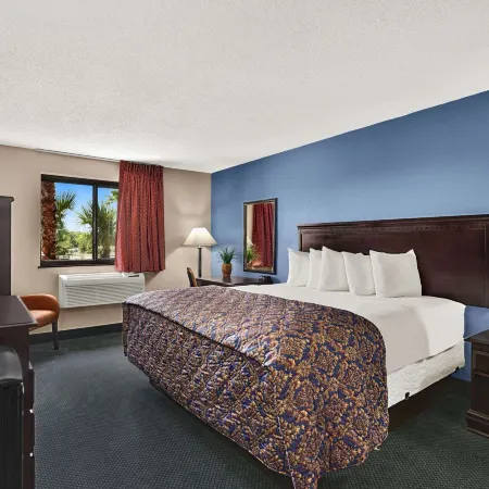 Days Inn by Wyndham Orange Park/Jacksonville