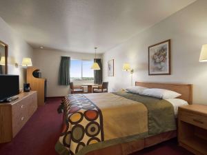 Super 8 by Wyndham Austin North/University Area