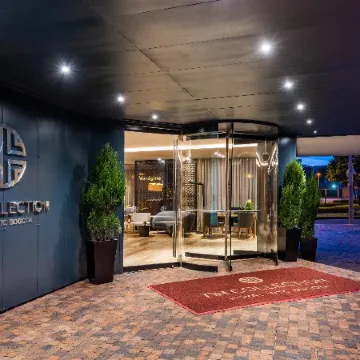 NH Collection Bogotá WTC Royal Отели рядом с достопримечательностью «Театр «Роял Сентер»»