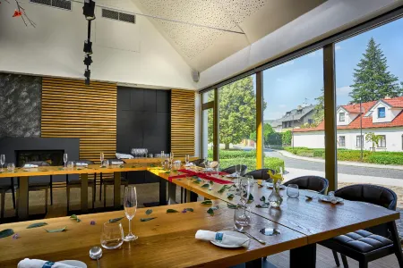 Hotel Panská Zahrada Отели в г. Karlstejn