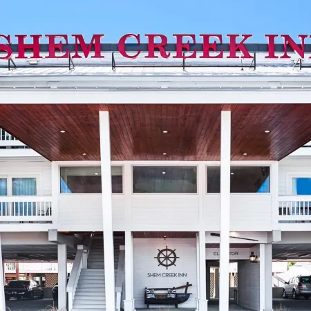 Shem Creek Inn